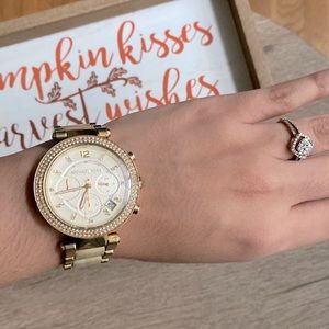 MIchael KORS  gold bling watch!
